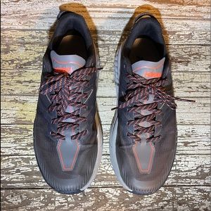 Hoka One One men’s Speedgoat 4 wide. Non Smoker!